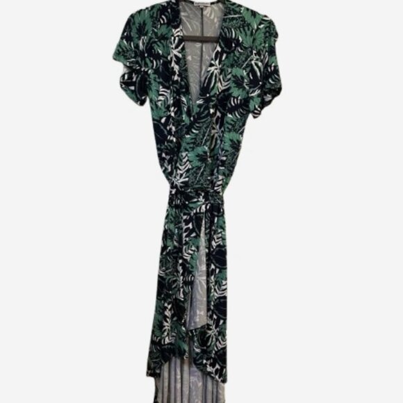 Share Mary Square Wrap Maxi Dress Green Tropical Floral Small NWOT - Picture 1 of 4